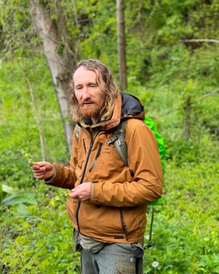 Ak sa aj vy chcete dozvedieť viac o jedlých, nejedlých, liečivých či jedovatých rastlinách vo vašich záhradách a našich...